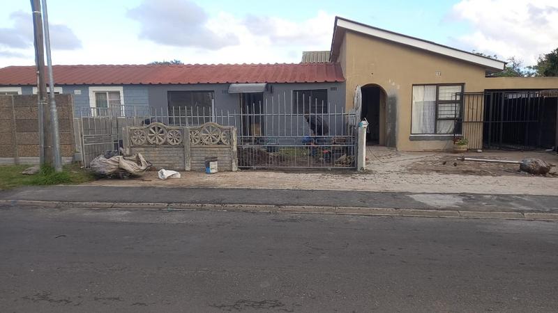 6 Bedroom Property for Sale in Ravensmead Western Cape